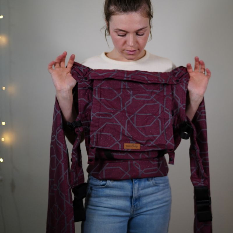 Babuebaby Mbereko baby carrier in Jasper, putting carrier on2 Babuebaby Mbereko baby carrier in Jasper, putting carrier on2