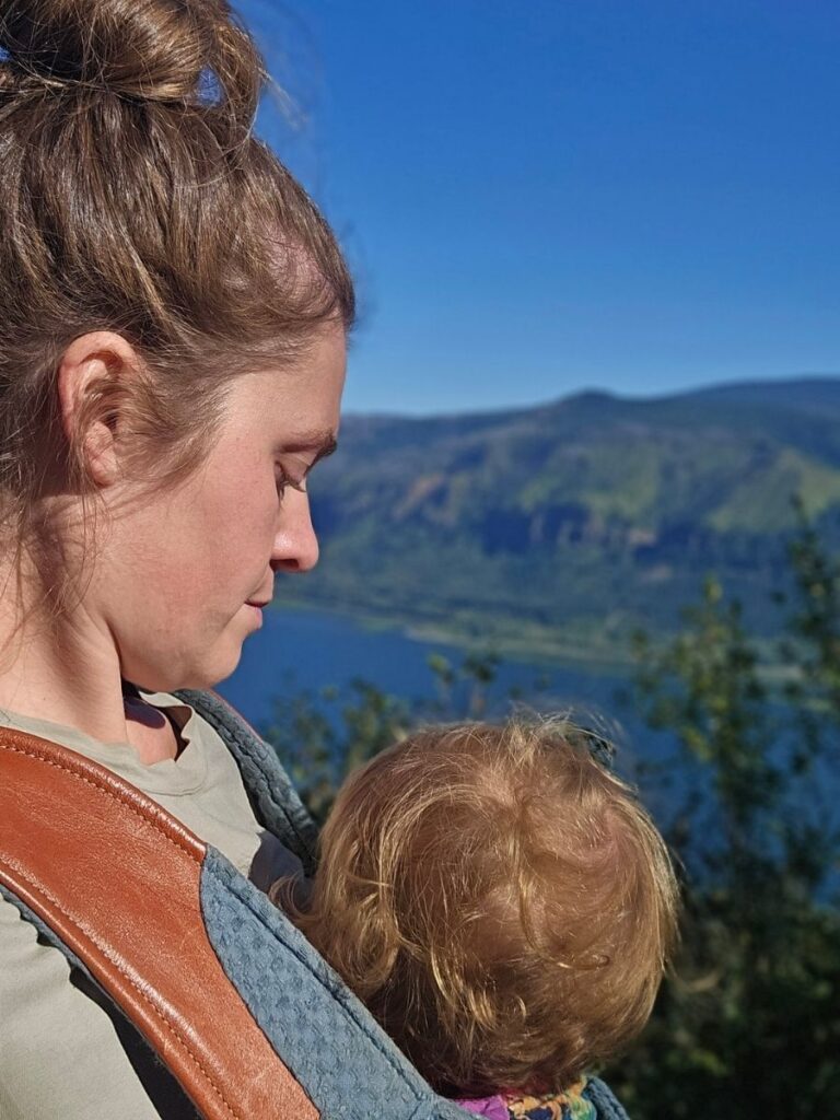 Sakura bloom-looking at river