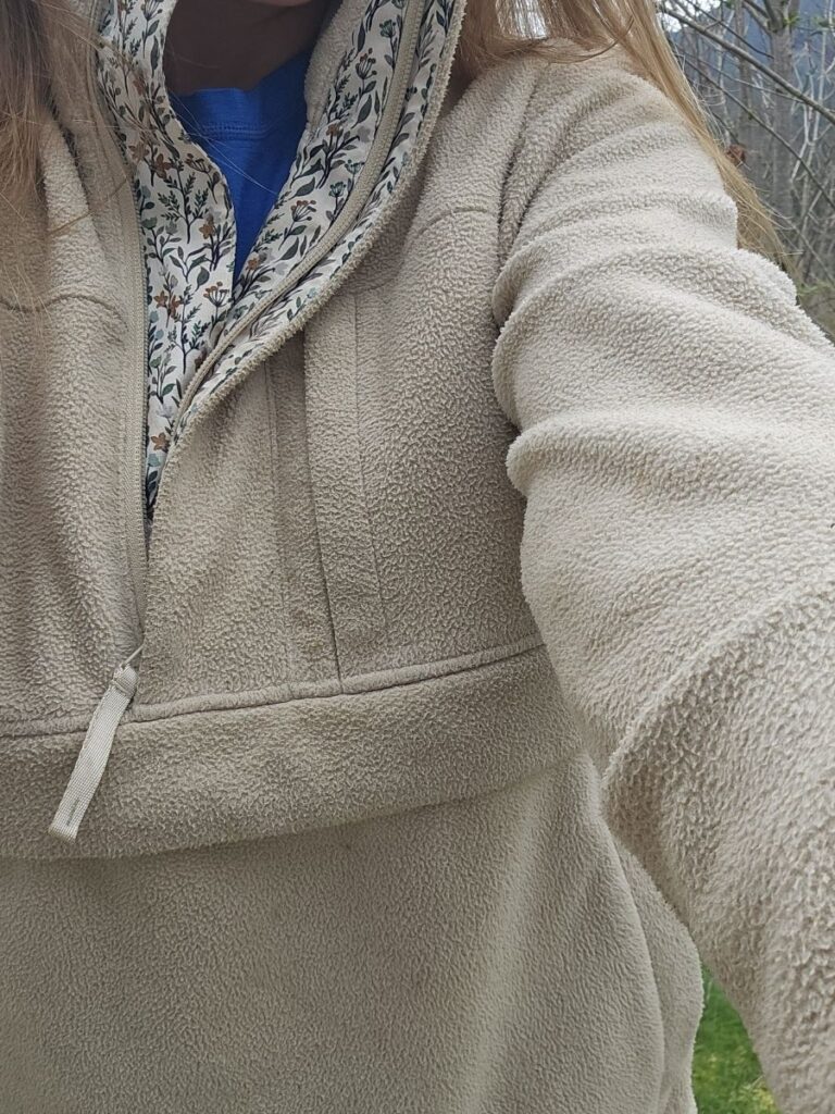 Wildelore fleece in Birch Beige